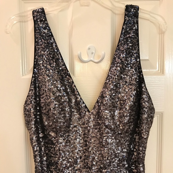 Carmen Marc Valvo Infusion Gown - Picture 3 of 6